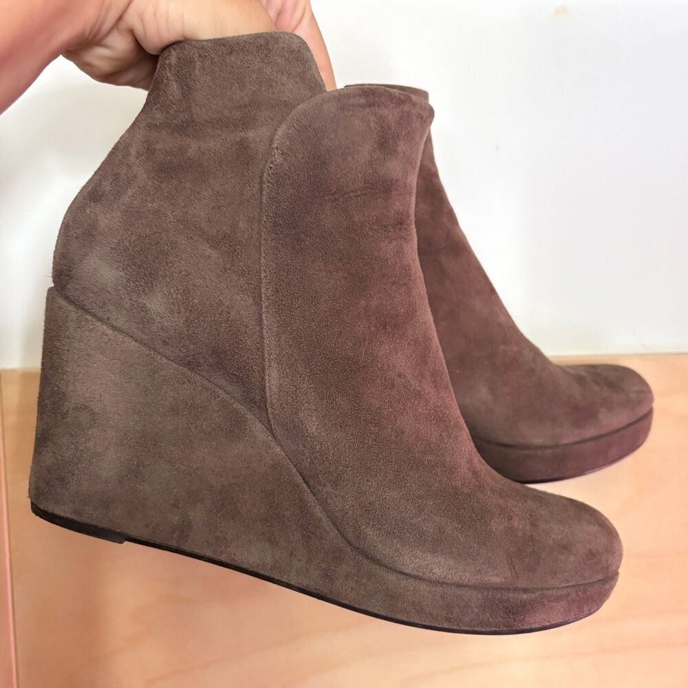 Gorgeous Coclico Taupe Suede Platform Ankle Booties